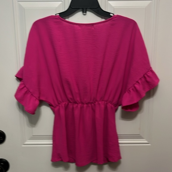 Impressions Hot pink Top Small - Picture 7 of 7